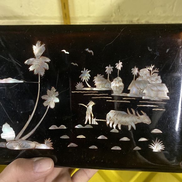 Chinese Black Lacquer Jewelry Box with Mother of Pearl Inlay Scenic Mirrored - Picture 2 of 6